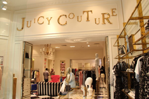 JUICY COUTURE (1) JUICY COUTURE (1)