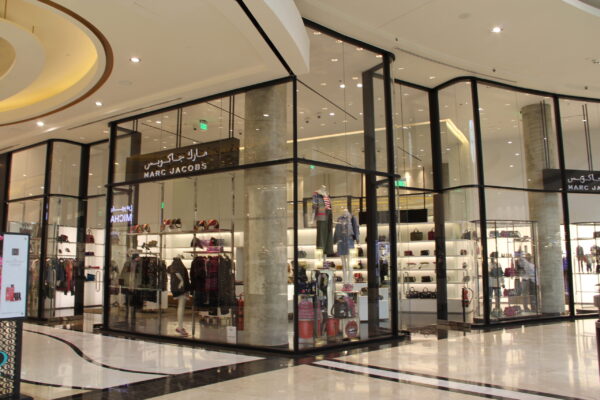 MARC JACOBS (2) MARC JACOBS (2)